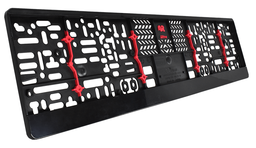 Ultra model plakalık Türkiye ve Avrupa'nın en yenilikçi ve teknolojik plaka altlığıdır. Patentli birçok özelliği yanında estetik ve çift komponent malzemeden imal edilmesiyle öne çıkmaktadır.